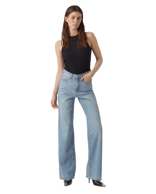 Jeans Vero Moda lavado claro wide leg de cintura alta con largo 32" para dama