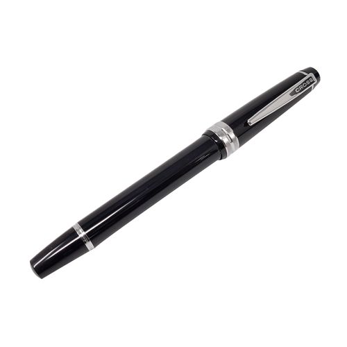 Pluma  Cross estilográfica Bailey Light™ de resina negra pulida con punta fina