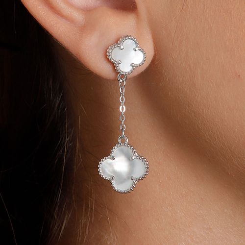 Aretes de plata color plateados de trébol para mujer