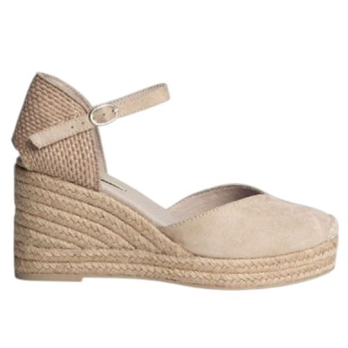 Zapato alpargata casual Corina color beige para mujer